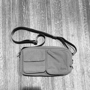 Lululemon New without tags Crossbody Gray Belt Bag 2.5